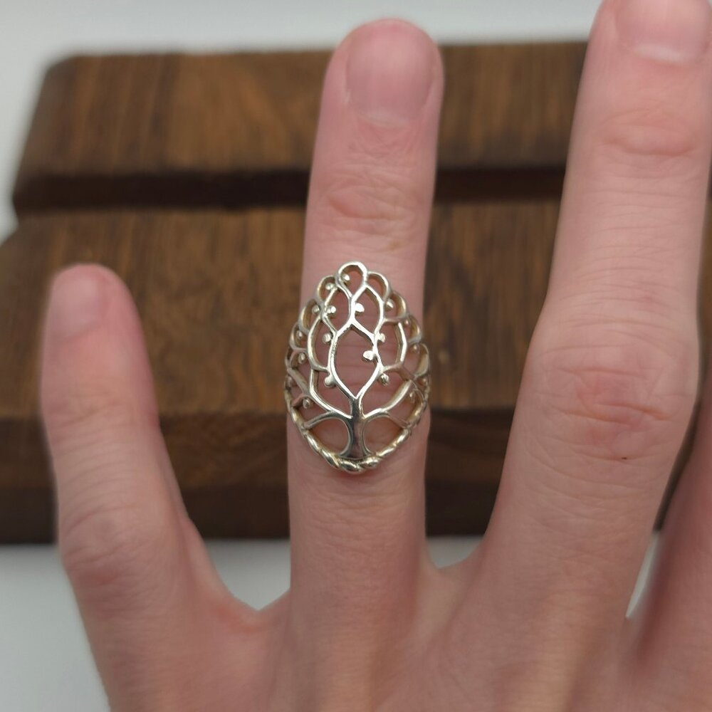 Size 5.75 Sterling Silver Tree Of Life Ring A484